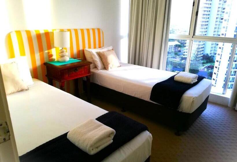 Апартаменты 3 Спальни, Golden Sands On The Beach   Absolute Beachfront Apartments