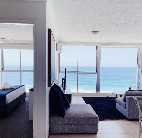 Апартаменты 1 Спальня Вид на Море, Golden Sands On The Beach   Absolute Beachfront Apartments