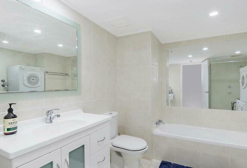 Апартаменты 2 Спальни Вид на Море, Golden Sands On The Beach   Absolute Beachfront Apartments