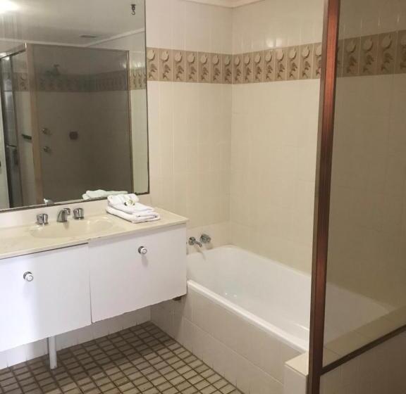 Апартаменты 3 Спальни, Golden Sands On The Beach   Absolute Beachfront Apartments