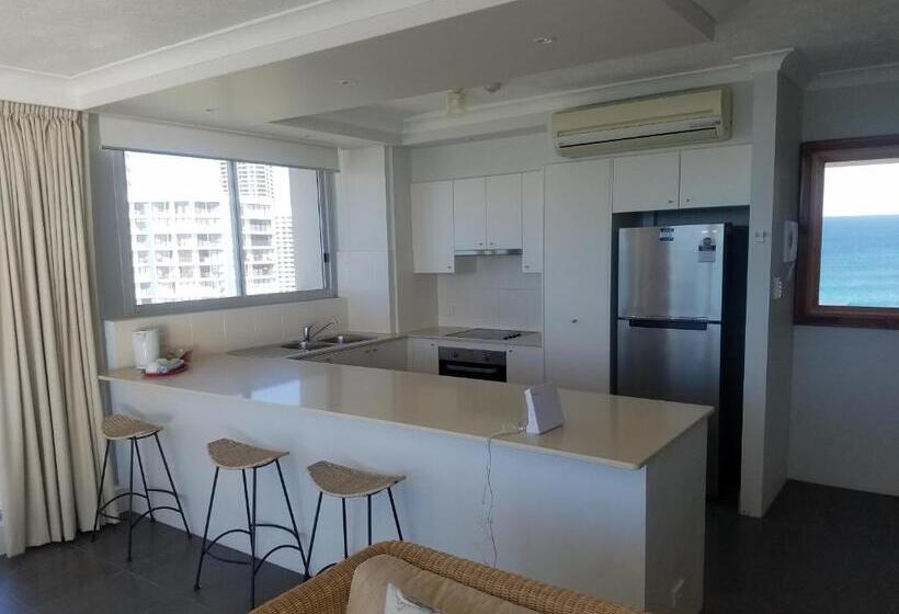 Апартаменты 2 Спальни, Golden Sands On The Beach   Absolute Beachfront Apartments