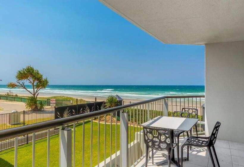 Апартаменты Superior 2 Спальни, Golden Sands On The Beach   Absolute Beachfront Apartments
