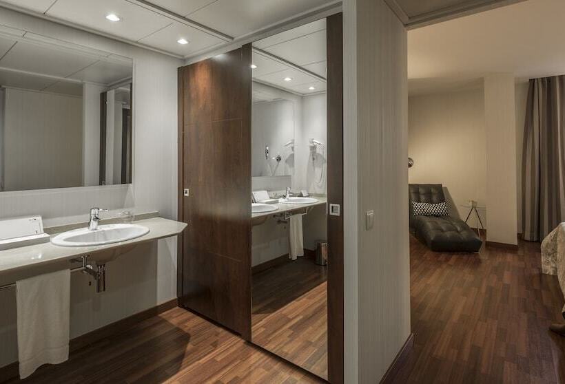 سوییت جونیور, Gran Ultonia