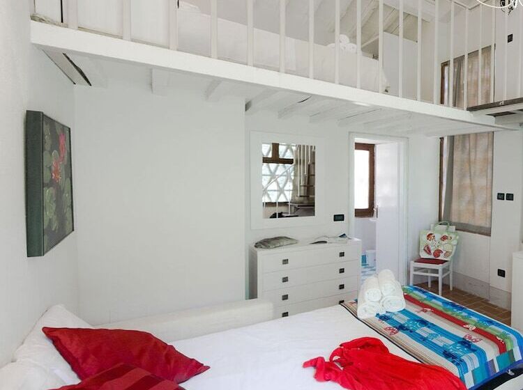 Семейный Номер, Hu Norcenni Girasole Village