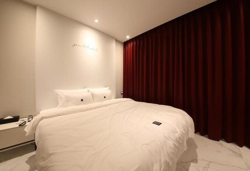 Номер Стандарт, Zam101 Hotel Gimhae