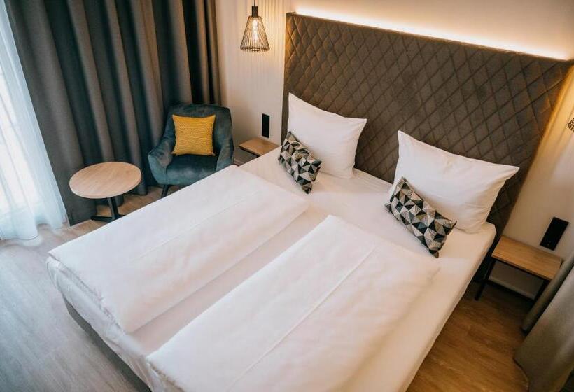 스탠다드 룸, Loom Hotel & Skybar