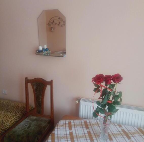 Семейный Номер, Park House
