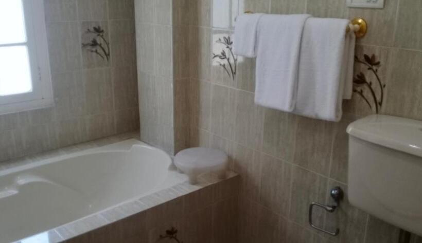 스위트, Mashoo Resorts , Bhuntar