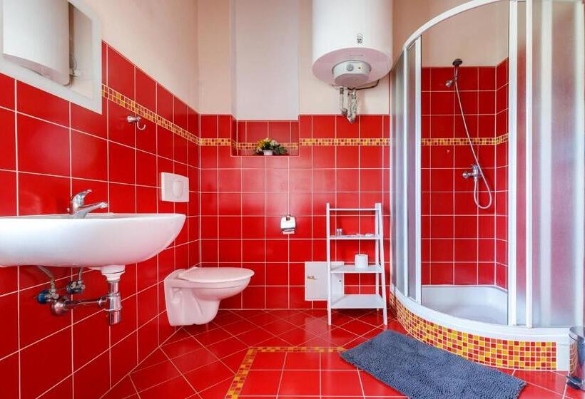 Номер Стандарт Трехместный, Sherwood Hotel Vojkovice Nad Ohří