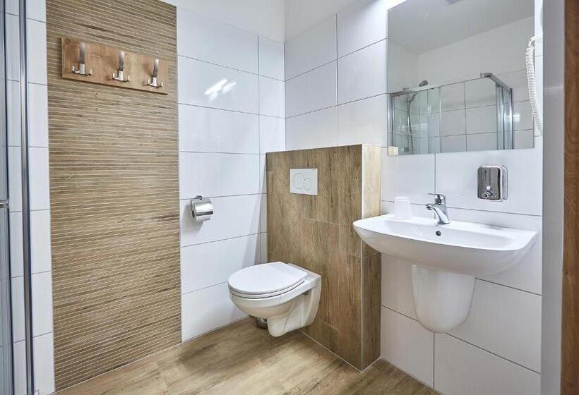 Четырехместный Номер Deluxe, Penzion U Zámku