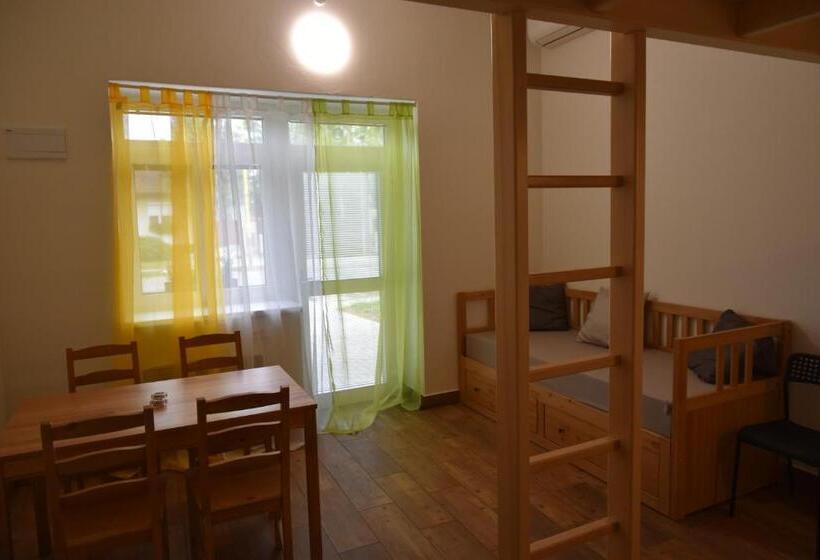 四人标准间, Penzion U Hujňáků