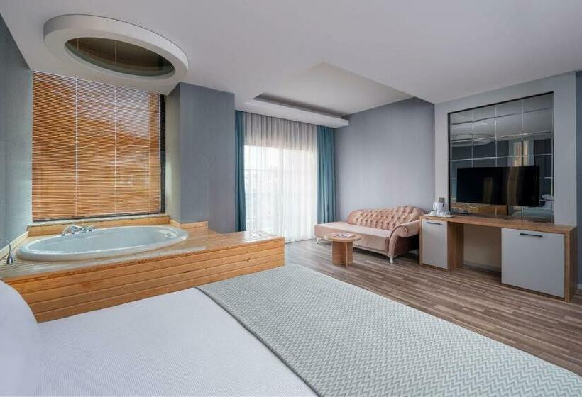 Полулюкс, Siam Elegance Hotel & Spa