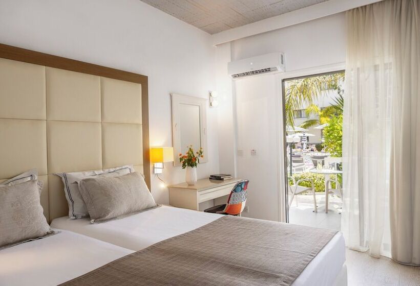 Люкс, King Jason Paphos   Designed For Adults By Louis Hotels