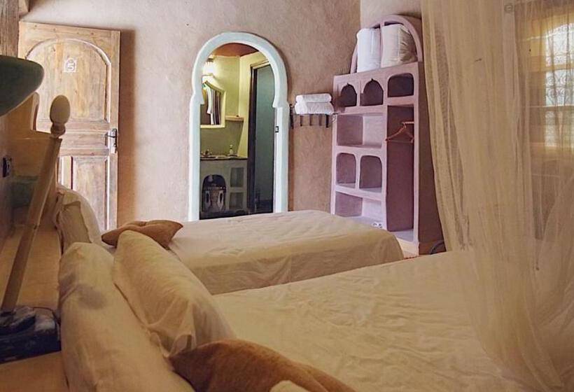 Номер Стандарт Трехместный, Riad Dar Ouzine