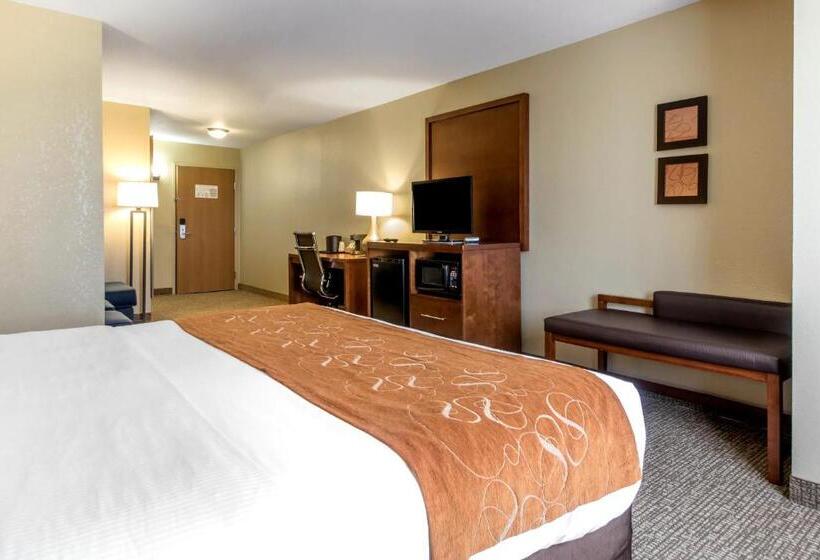 Люкс Кровать Кинг, Comfort Suites Johnson Creek Conference Center