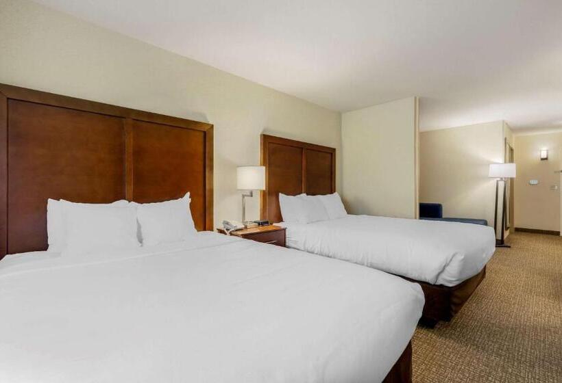 Люкс, Comfort Suites Johnson Creek Conference Center