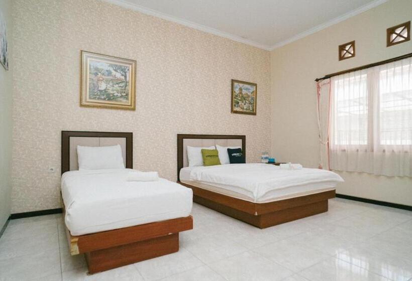 ファミリールーム, Urbanview Hotel Griya Surya Malang By Reddoorz