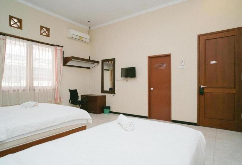 ファミリールーム, Urbanview Hotel Griya Surya Malang By Reddoorz