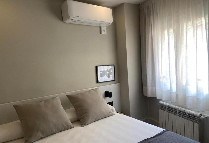חדר סטנדרט לארבעה, Calendula Hotel & Apartaments