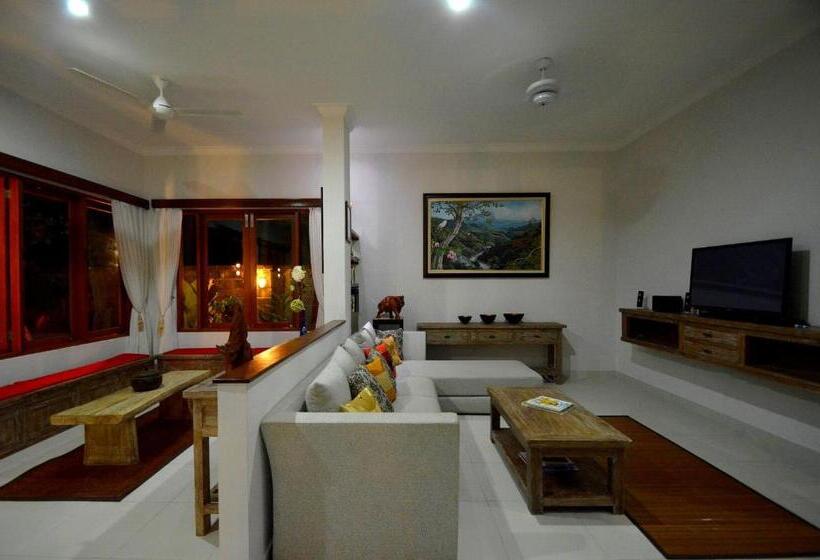 Вилла 3 Спальни, Villa Santai Karangasem