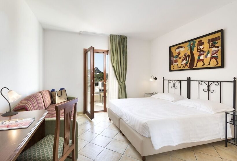 Четырехместный Номер Стандарт, Blu Hotel Morisco