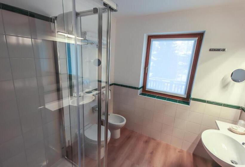 اتاق استاندارد سه نفره, Family Hotel Gran Baita