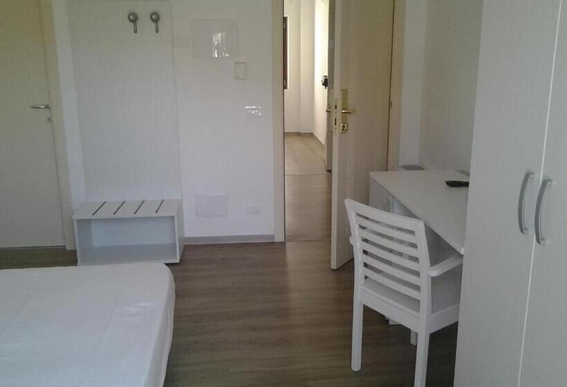 Comfort room with balcony, Nettuno