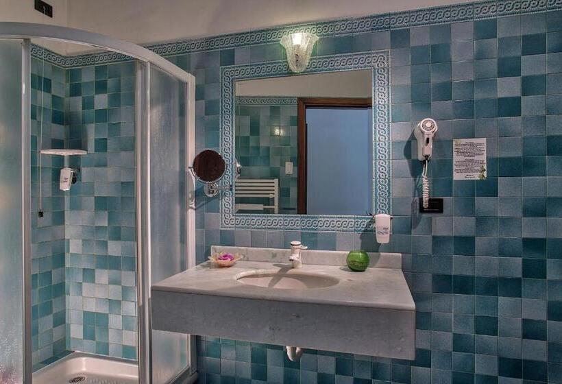 Номер Стандарт Трехместный, Park Hotel Junior