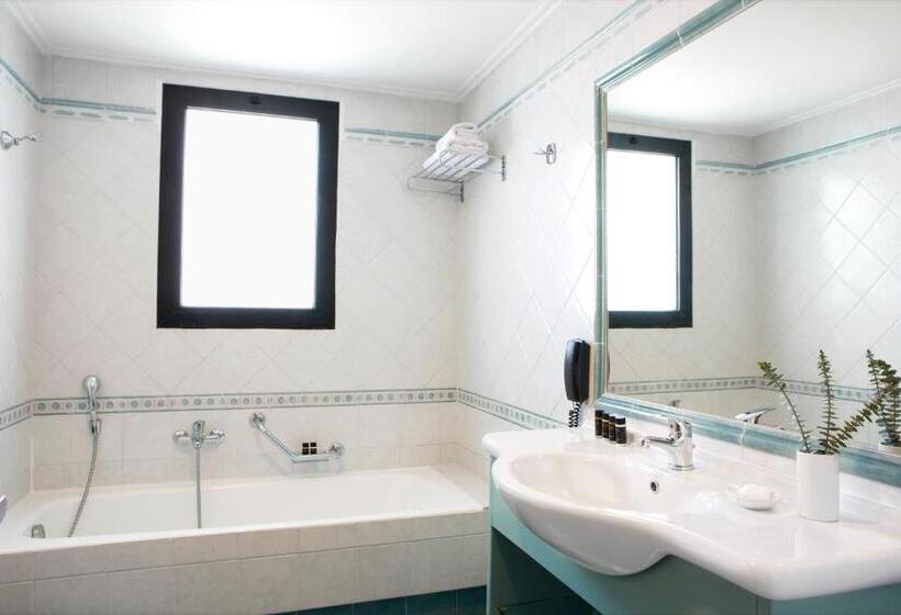 Номер Premium Боковой Вид на Море, Ramada by Wyndham, Athens Club Attica Riviera