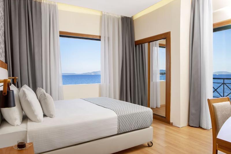 Люкс Премиум, Ramada by Wyndham, Athens Club Attica Riviera