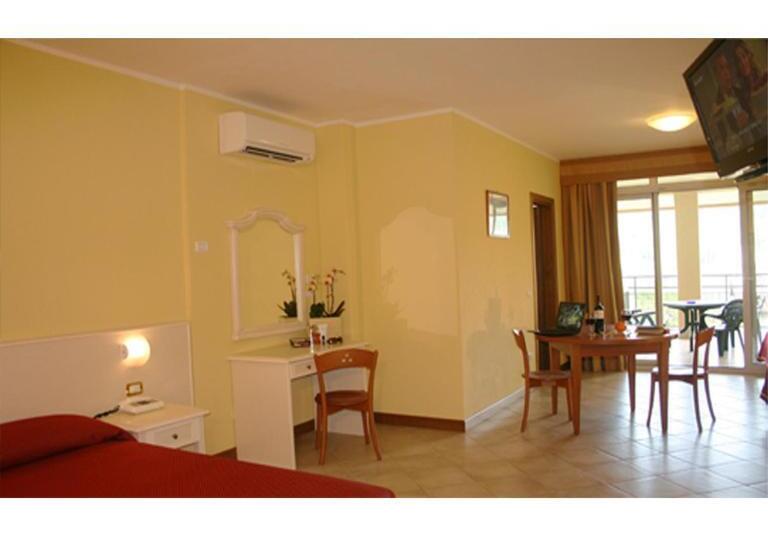 Семейный Номер, Residence Miralago Rooms & Apartments