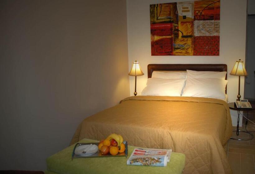 استودیوی استاندارد, Aria Hotel Samos Town
