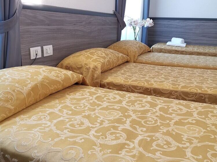 اتاق استاندارد سه نفره, Brianza