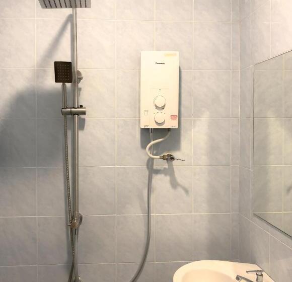 اتاق لوکس خانوادگی, Hako Xpress Skudai Baru