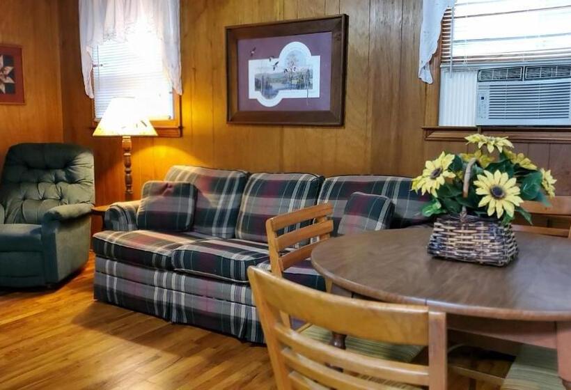 سوئیت با چشمانداز رودخانه, Cozy Creek Cottages