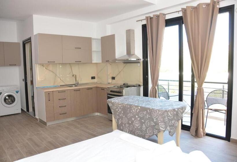 استودیو استاندارد با بالکن, Lungomare Private Rooms