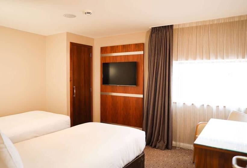 Семейный Номер, Doubletree By Hilton  Milton Keynes