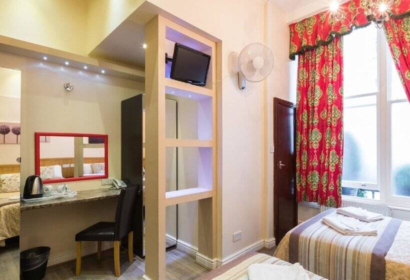 Семейный Номер, Notting Hill Gate