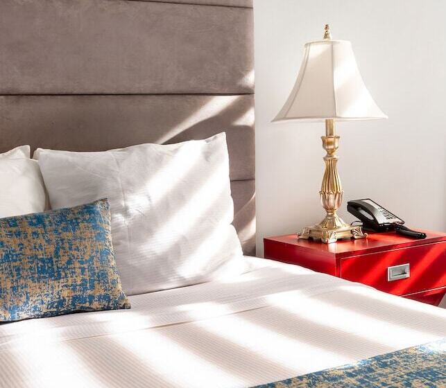 اتاق استاندارد با تخت بزرگ, St. James