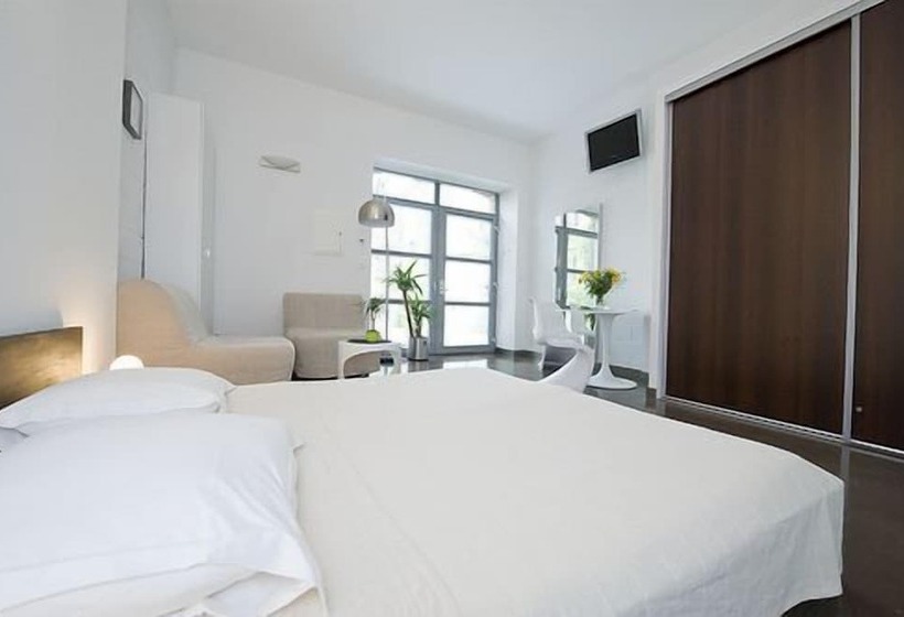Семейный Номер, Appart Hôtel Des Capucins