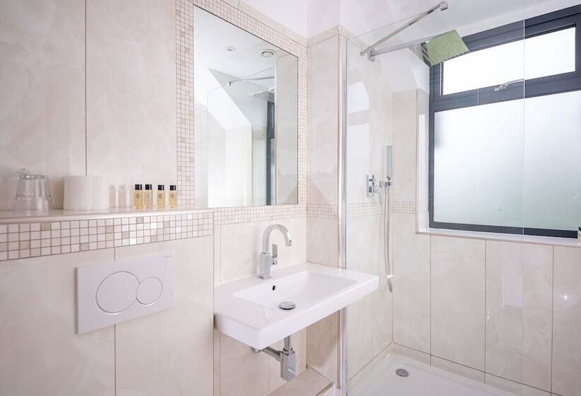 Номер Стандарт, Guildford Manor Hotel & Spa