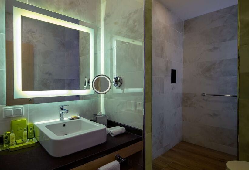 クイーンベッドのスーペリアルーム, Doubletree By Hilton Bodrum Marina Vista