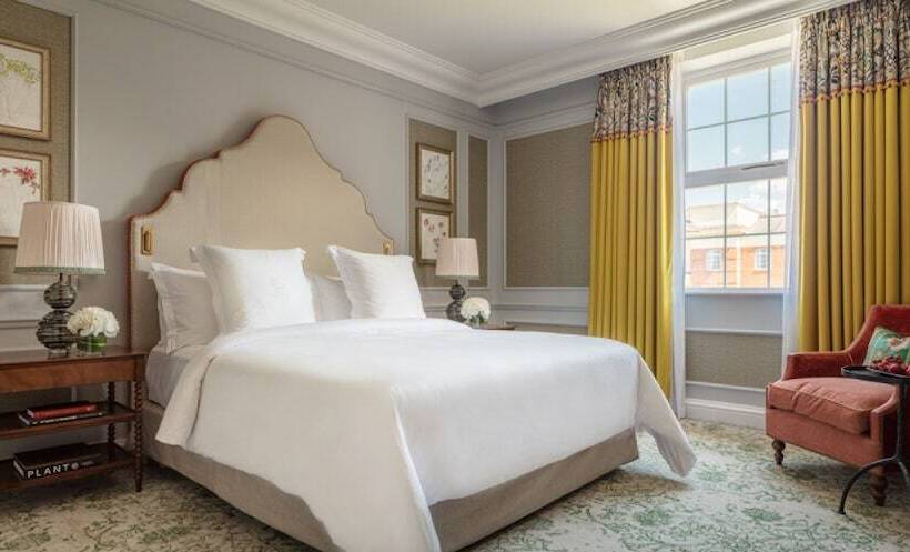 Люкс Адаптированный для Инвалидов, Four Seasons Hotel Hampshire