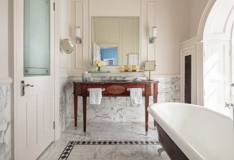 Люкс Кровать Кинг, Four Seasons Hotel Hampshire