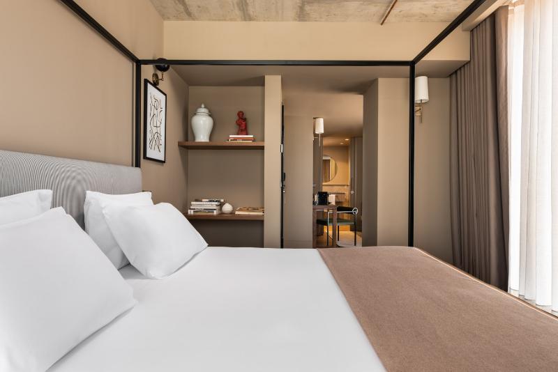 سوییت جونیور, Exe Essenzia Porto
