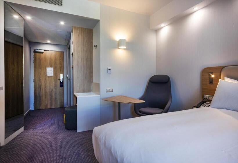 اتاق استاندارد برای معلولان, Holiday Inn Express   Nice   Grand Arenas, An Ihg
