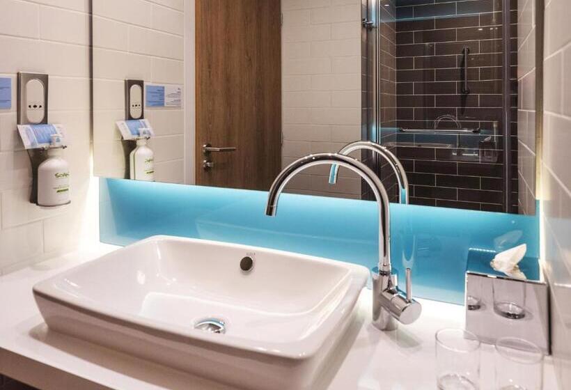 اتاق سوپریور با چشمانداز شهر, Holiday Inn Express   Nice   Grand Arenas, An Ihg