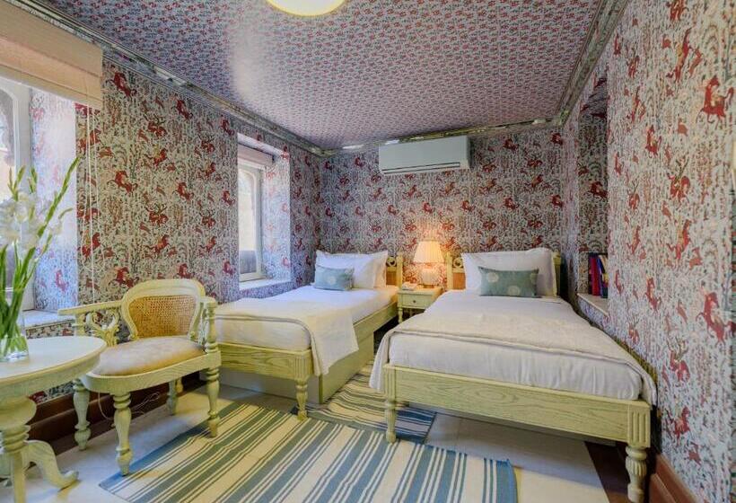 Номер Deluxe, Surya Haveli , Amer Fort Jaipur