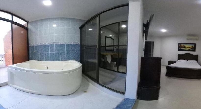 Люкс, Zahira Hotel Melgar