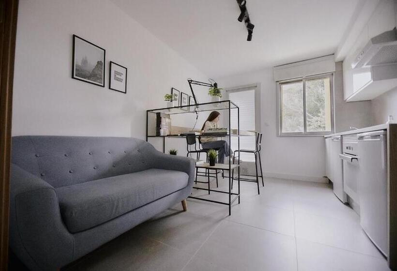 스탠다드 룸, Zarey Hostel